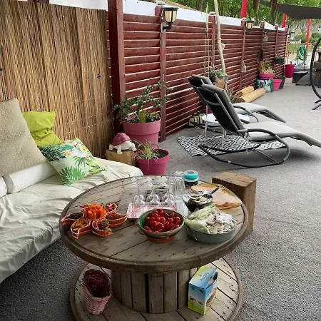 Peniche Aqualoft B&B - Canal View * Aigues-Mortes