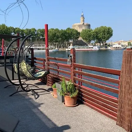 Botel Peniche Aqualoft B&B - Canal View