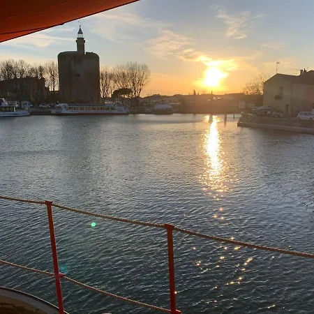 Peniche Aqualoft B&B - Canal View Botel